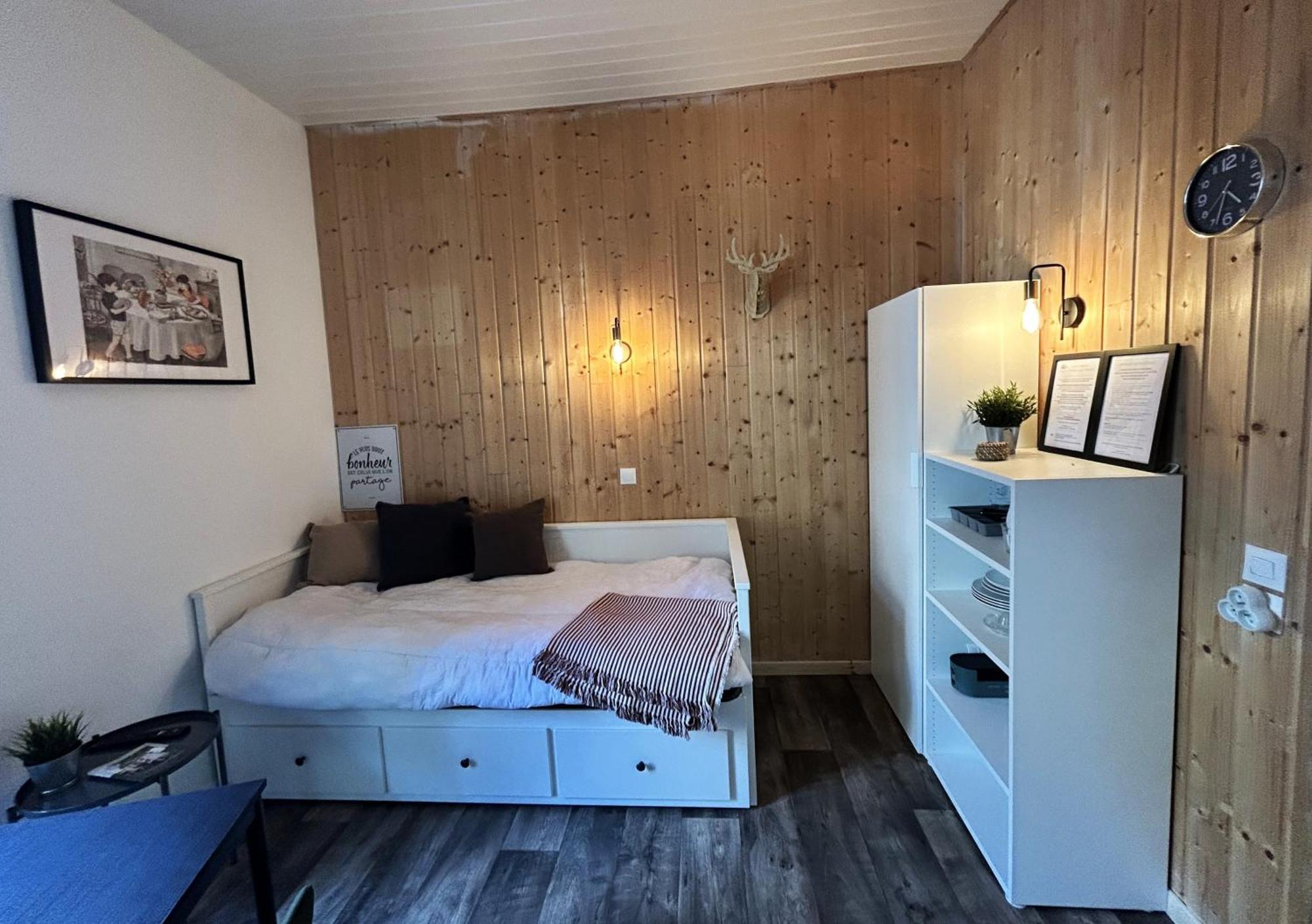 La Maison Des Familles 10 Appartements Le Mont-Dore Room photo
